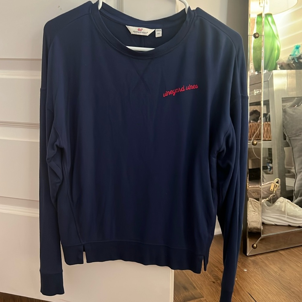 Vineyard Vines Women’s Navy Embroidered Top